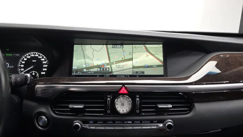 Genesis EQ900