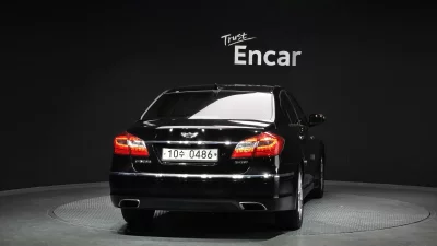 Hyundai Genesis
