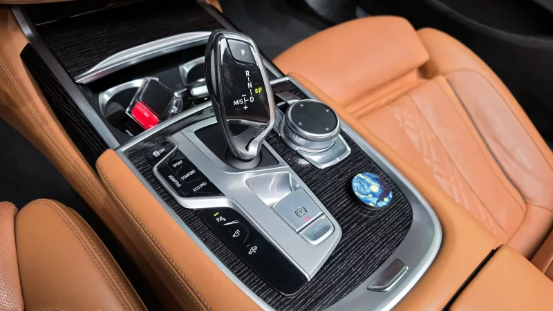 BMW 7-Series