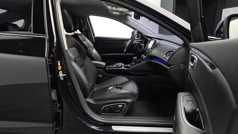 Renault SM6