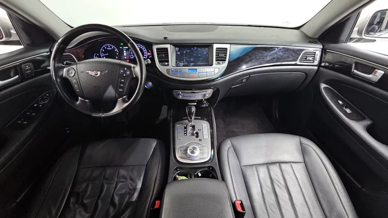 Hyundai Genesis