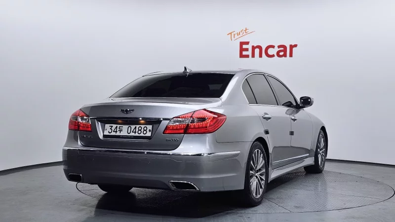 Hyundai Genesis