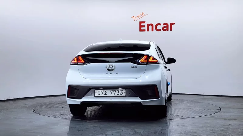 Hyundai Ioniq