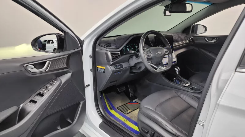 Hyundai Ioniq