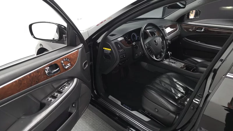 Hyundai Equus