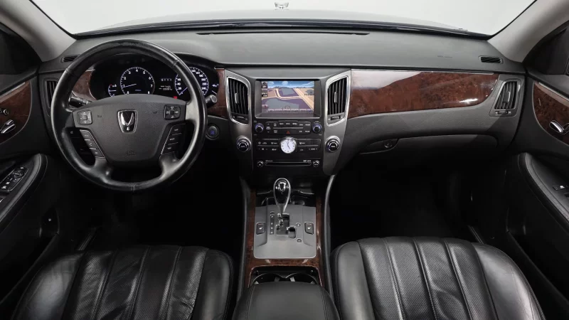 Hyundai Equus