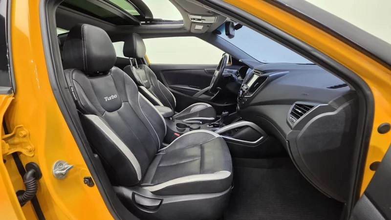Hyundai Veloster