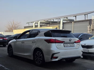 Lexus CT200h
