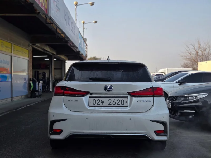 Lexus CT200h