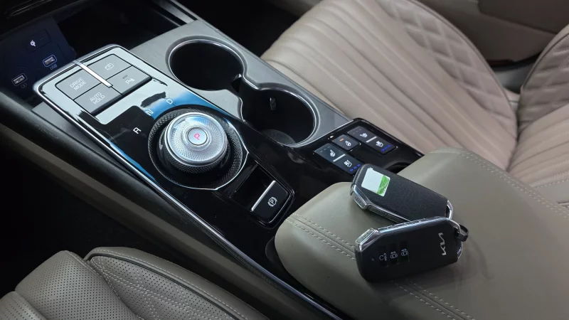 Kia K8