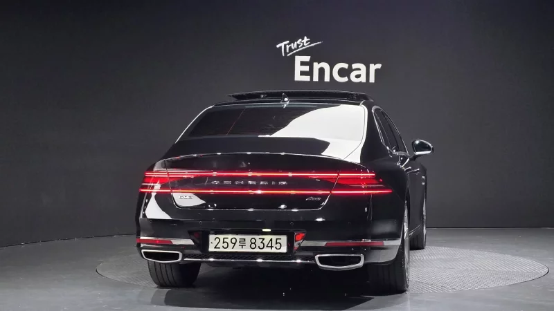 Genesis G90