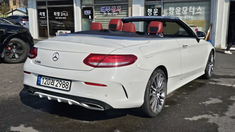 Mercedes-Benz C-Class