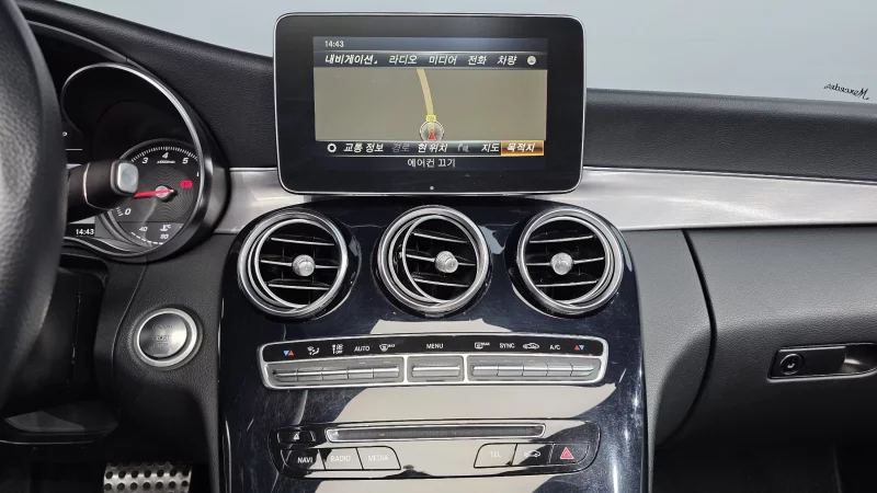 Mercedes-Benz C-Class