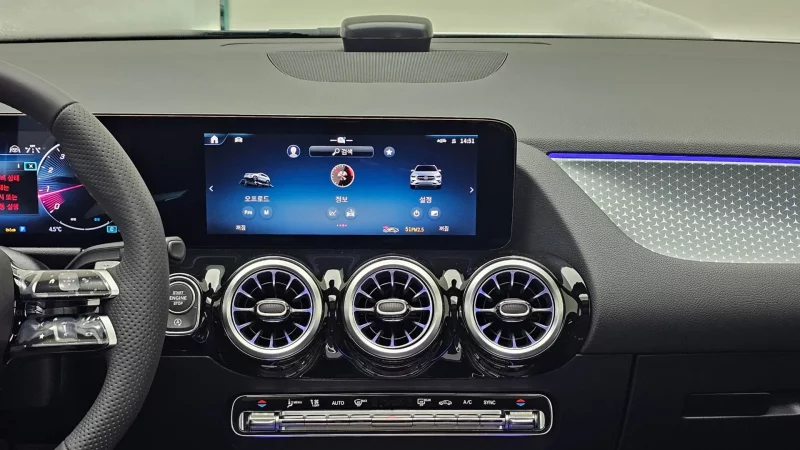 Mercedes-Benz GLA-Class