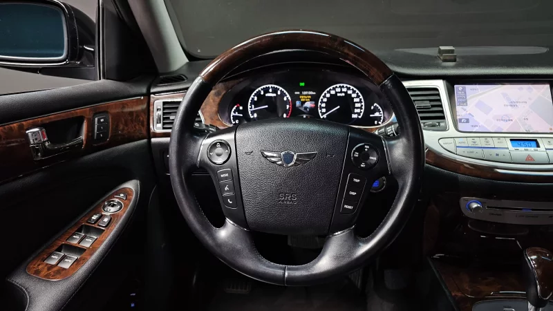 Hyundai Genesis