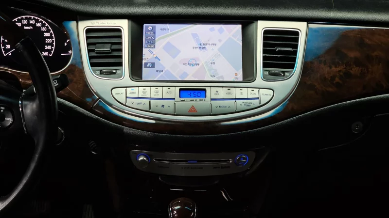 Hyundai Genesis