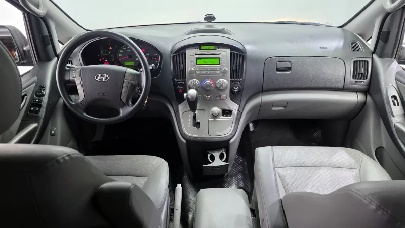 Hyundai Grand Starex
