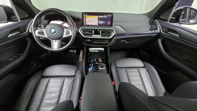 BMW iX3