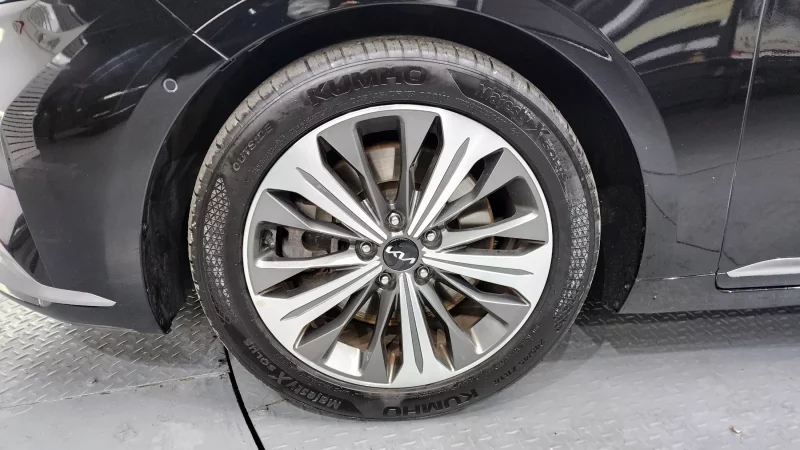 Kia K8