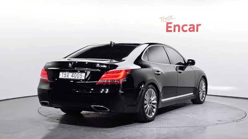Hyundai Equus