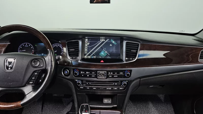 Hyundai Equus