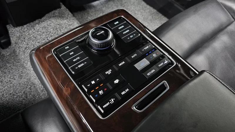 Hyundai Equus