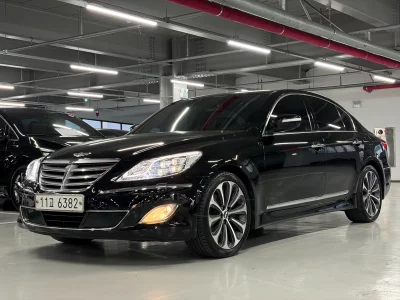 Hyundai Genesis