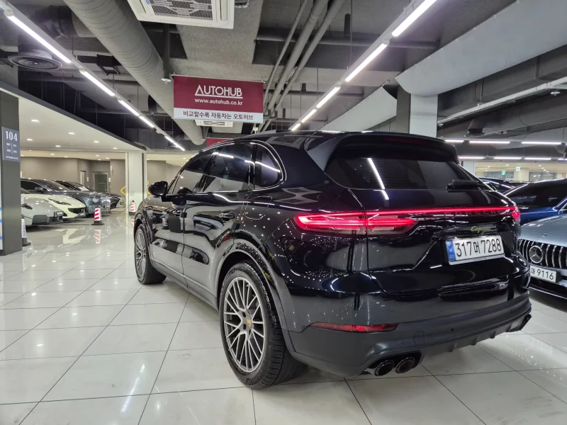 Porsche CAYENNE