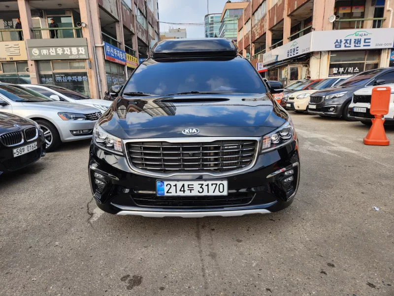 Kia Carnival