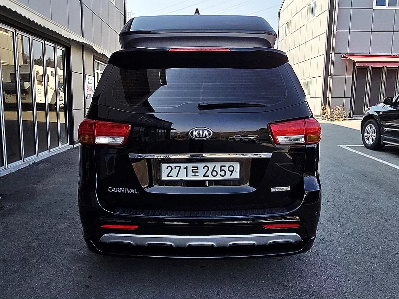 Kia Carnival