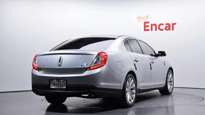 Lincoln MKS