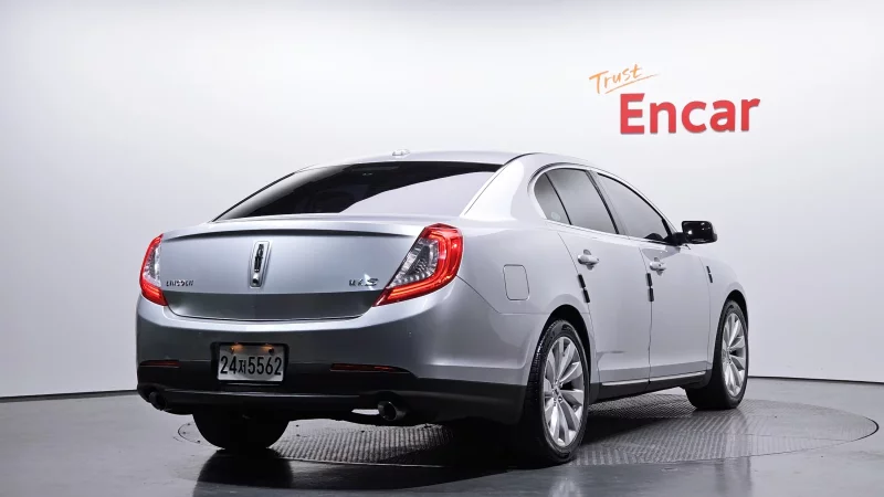 Lincoln MKS