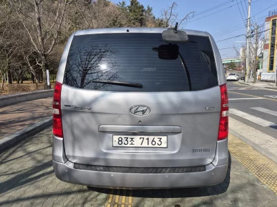 Hyundai Starex