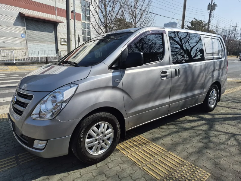 Hyundai Grand Starex