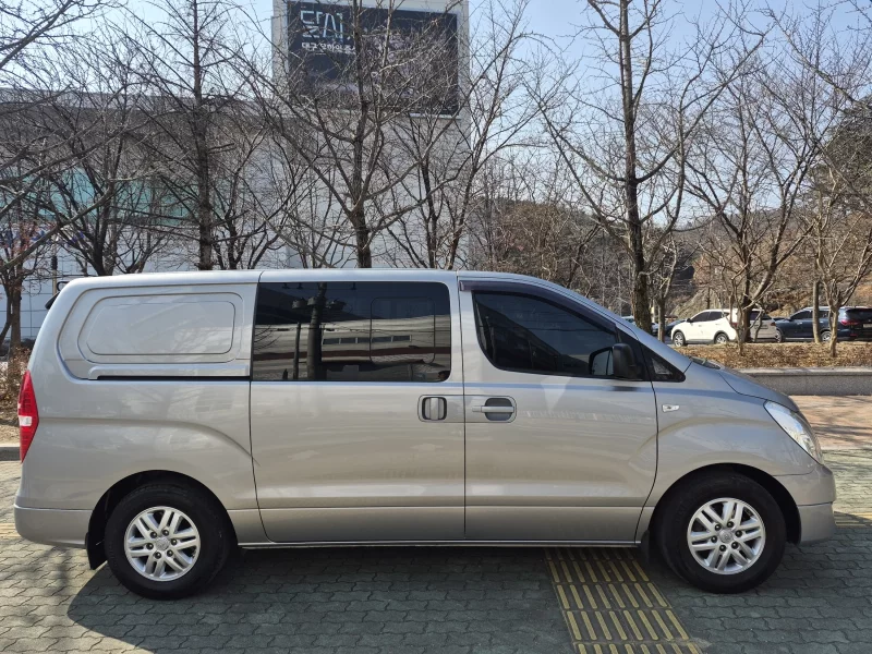 Hyundai Grand Starex