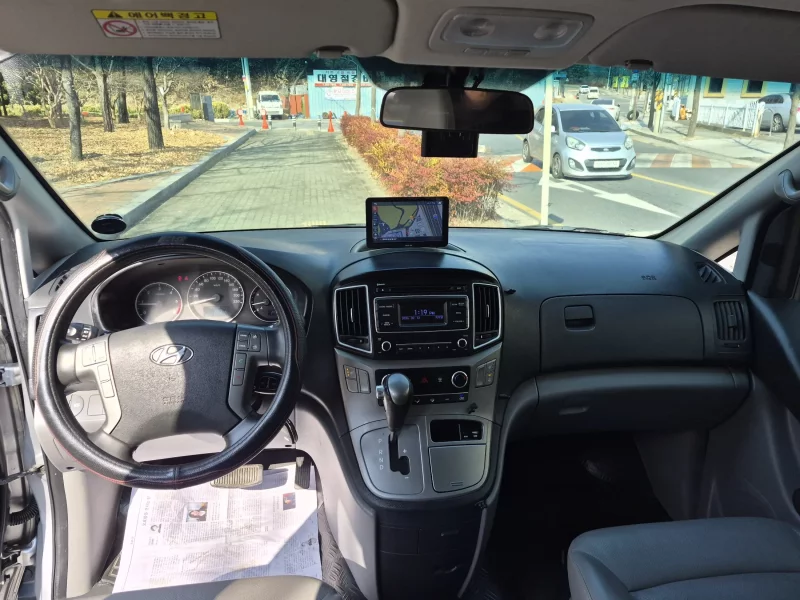 Hyundai Grand Starex