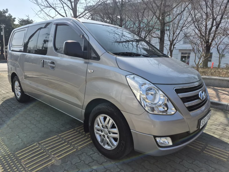 Hyundai Grand Starex