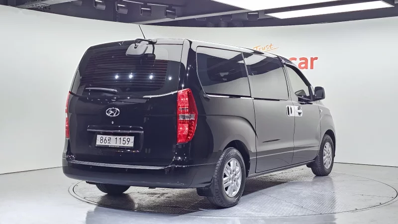 Hyundai Grand Starex