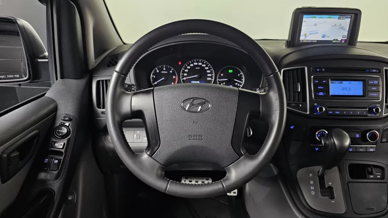 Hyundai Grand Starex