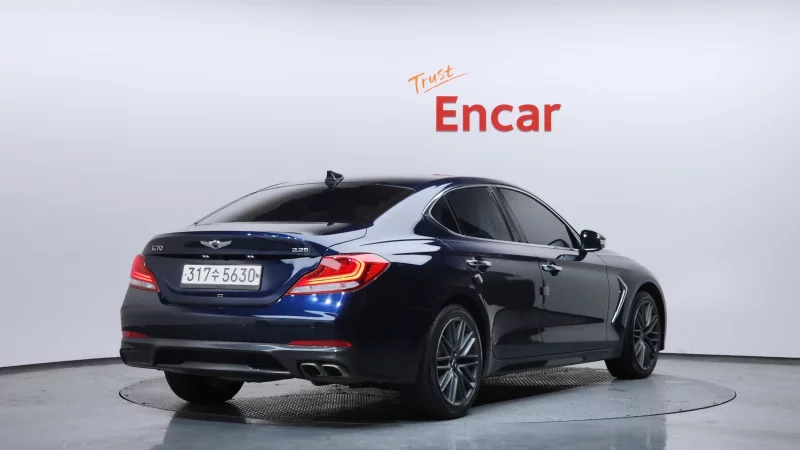 Genesis G70