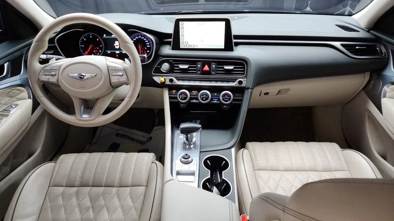 Genesis G70