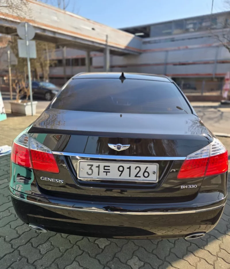Hyundai Genesis