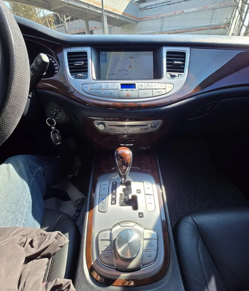Hyundai Genesis