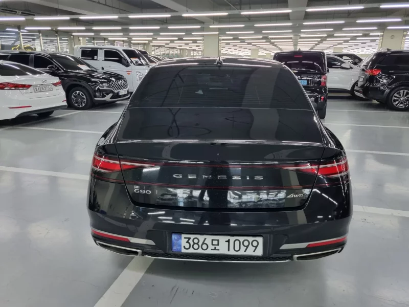 Genesis G90