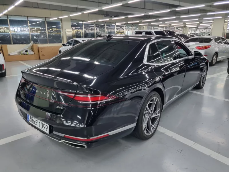 Genesis G90