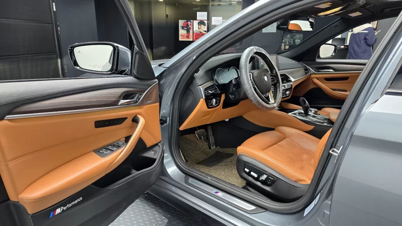 BMW 5-Series