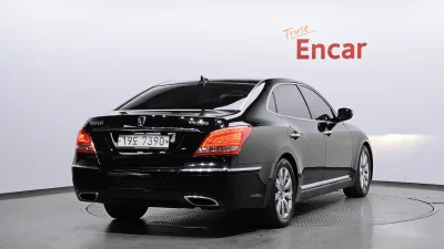 Hyundai Equus