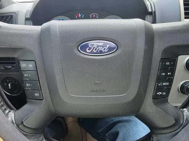 Ford ESCAPE
