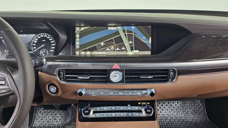 Genesis G90