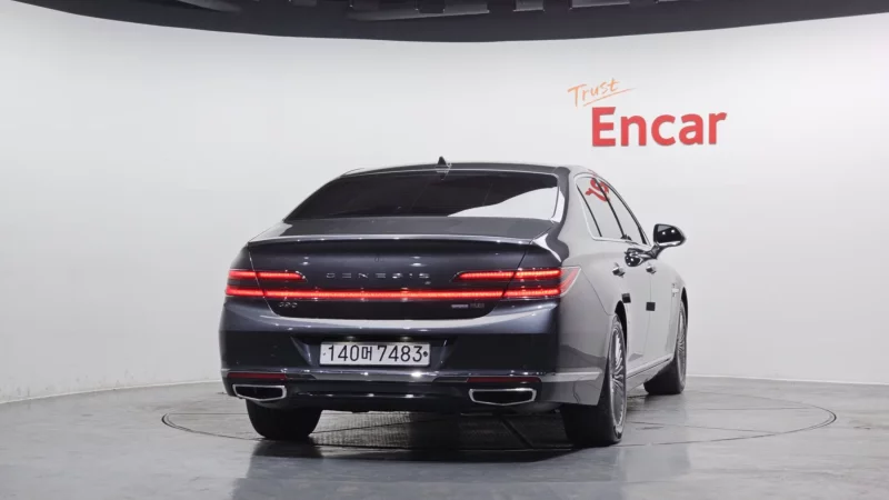 Genesis G90